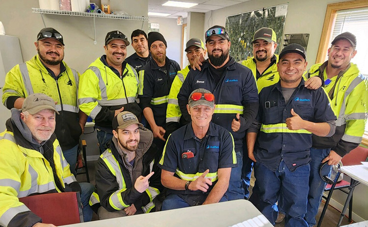 people2 Group of happy workers